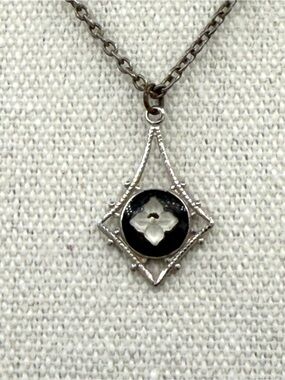Vintage Art Deco or Edwardian Revival Style Lavalier Pendant Necklace MOP Onyx